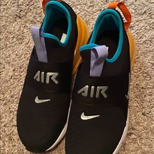 NIKE AIR MAX 270 EXTREME SZ 6Y or 7.5 women